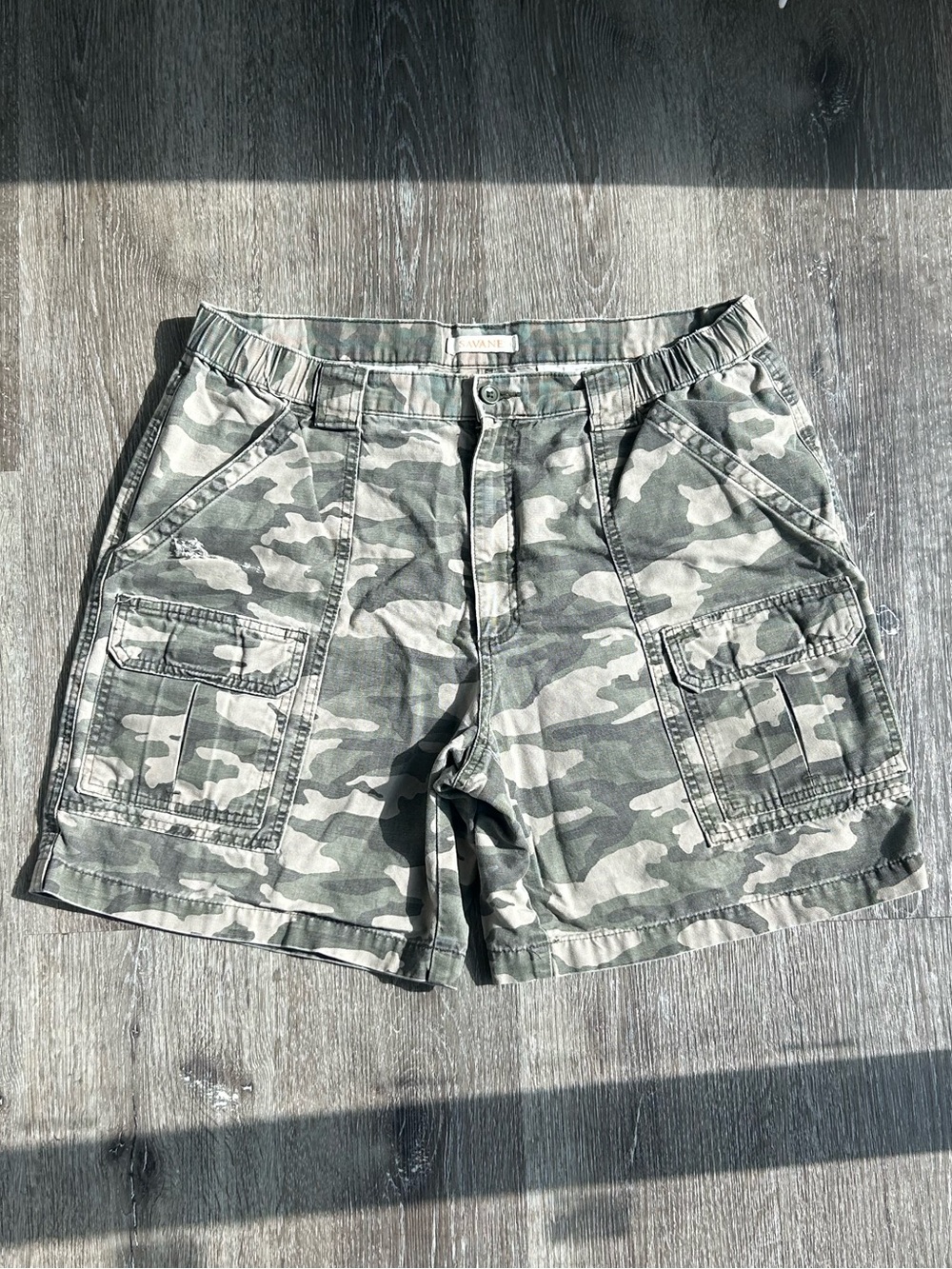 ‘SAVANE Camo Cargo Shorts’